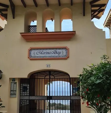 Port Beachside - Marina Bay *